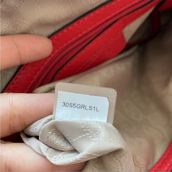 Michael Kors Pebbled Leather Coral Riley Medium Satchel Bag with Gold Hardware - Picture 13 of 15